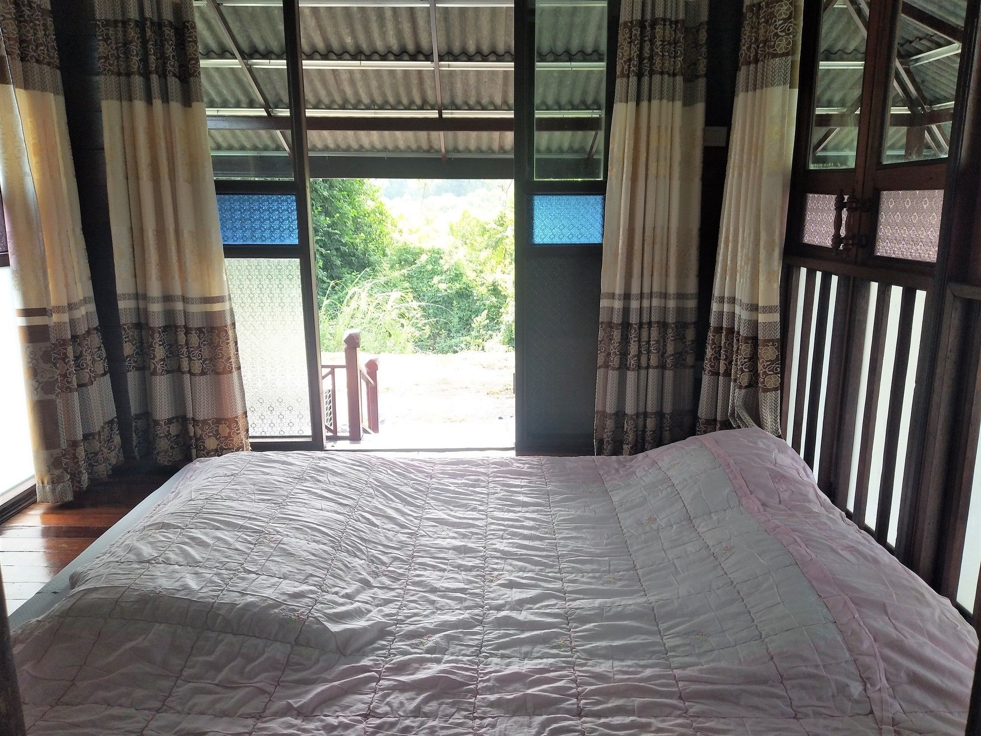 Sarocha Resort Rayong Ngoại thất bức ảnh